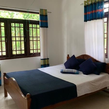 Tranquil Private Villa Near Bentota Beach ภายนอก รูปภาพ
