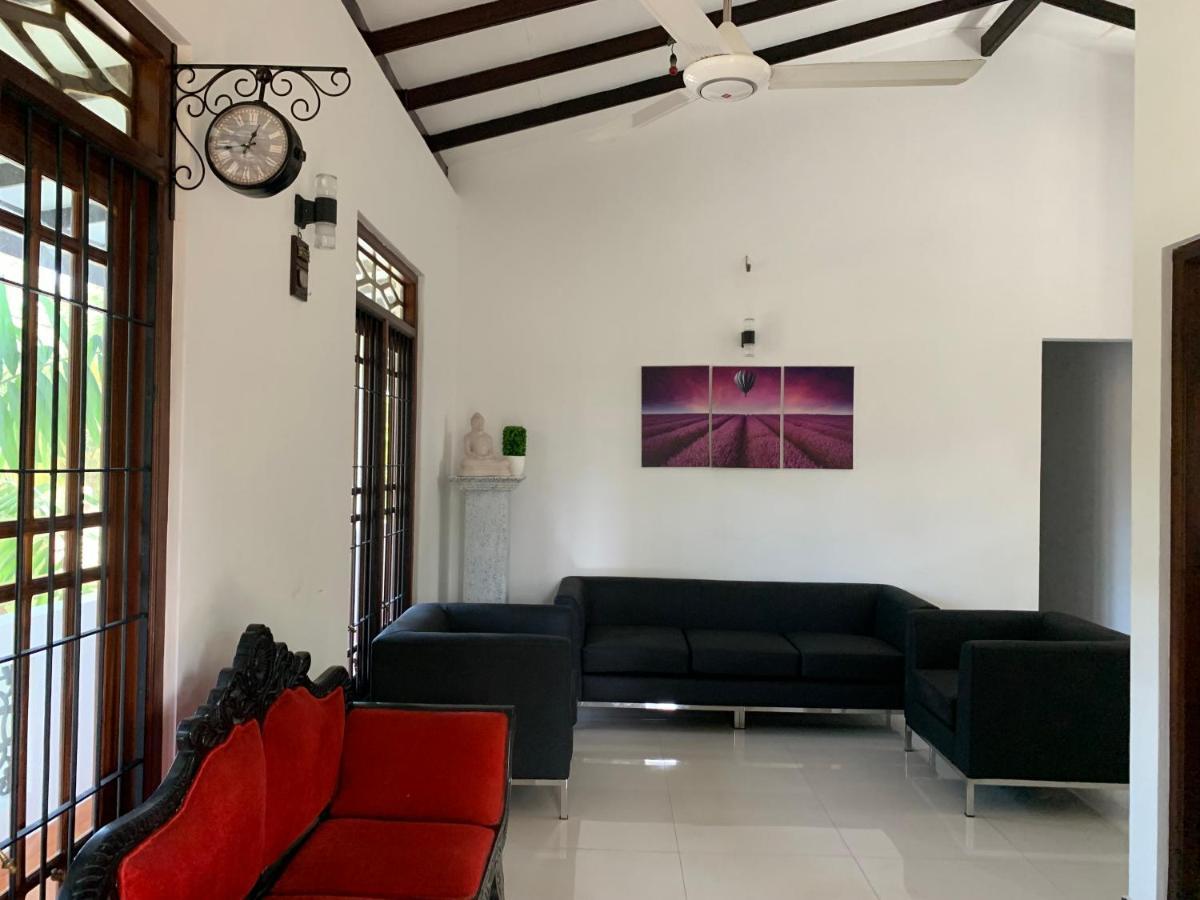 Tranquil Private Villa Near Bentota Beach ภายนอก รูปภาพ