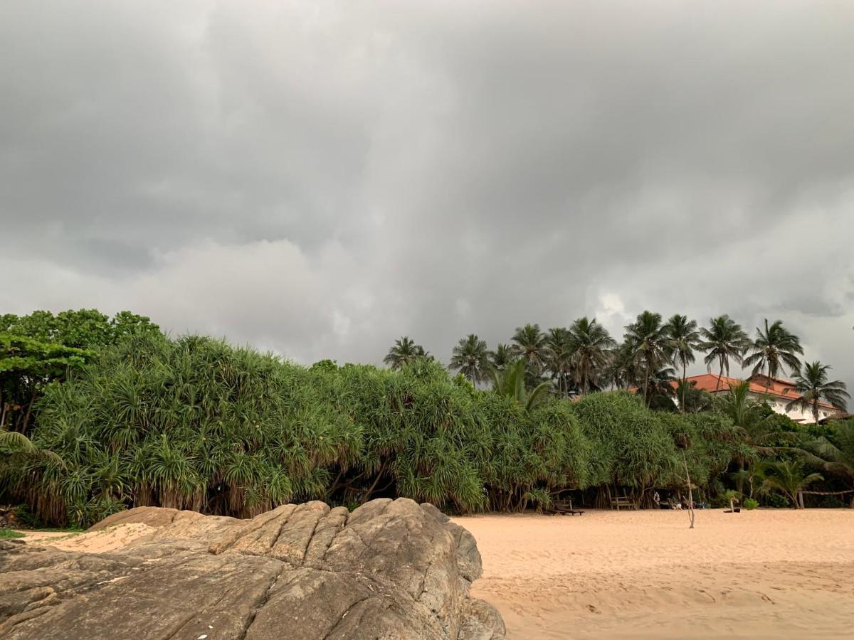 Tranquil Private Villa Near Bentota Beach ภายนอก รูปภาพ