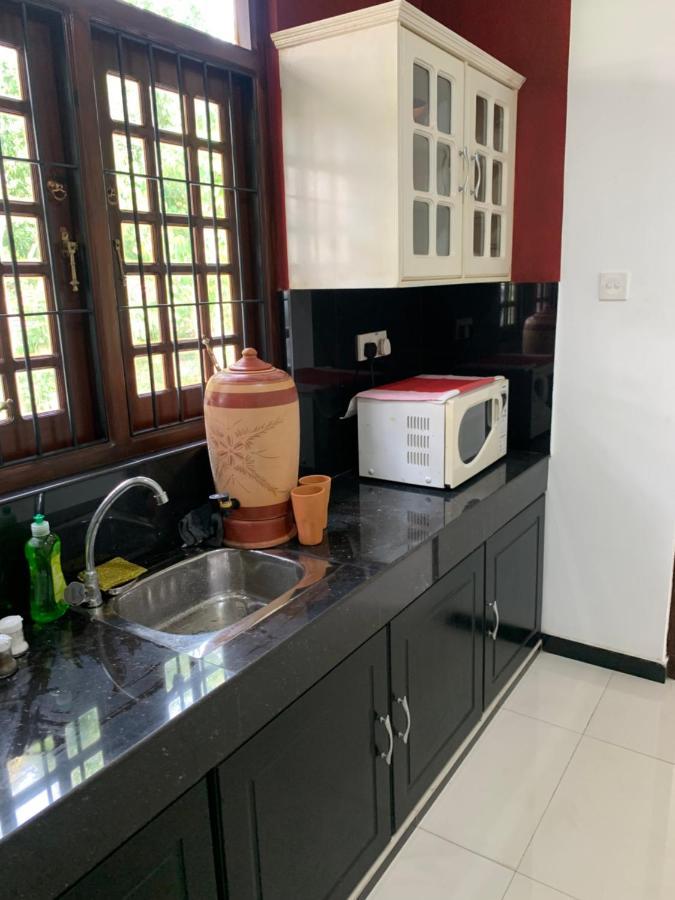Tranquil Private Villa Near Bentota Beach ภายนอก รูปภาพ